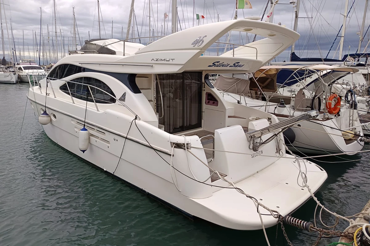 Azimut 46