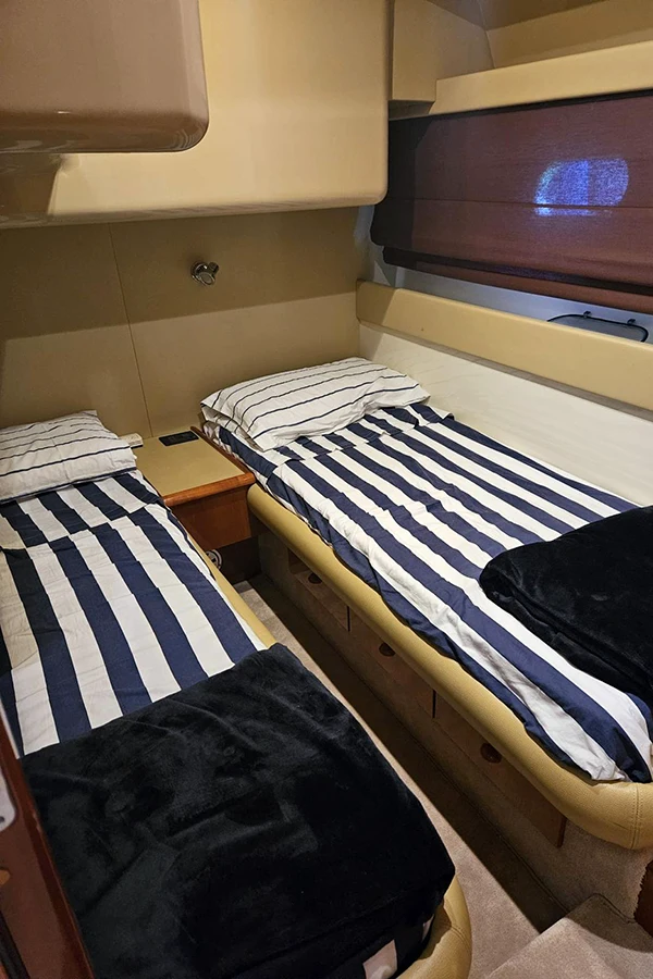 Ferretti 430